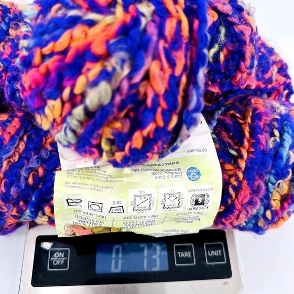 Red Heart Bright and Lofty Yarn Boucle Bulky Total GRAPE CRUSH Purple - Picture 7 of 8